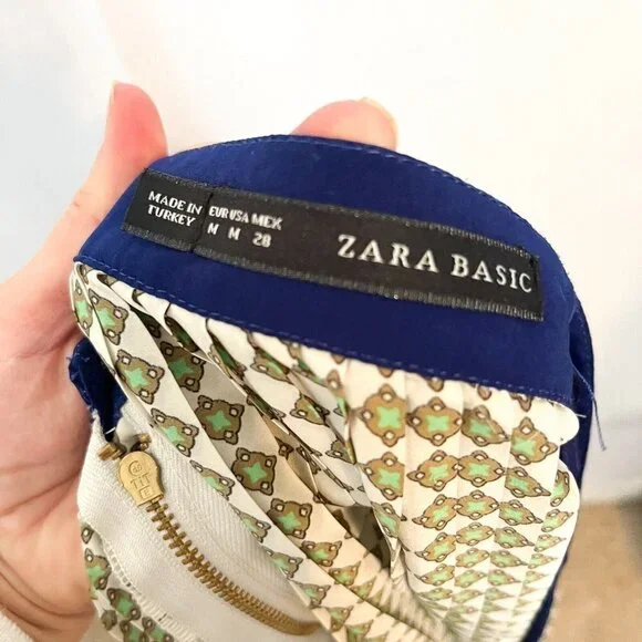 Zara Basic Women's Skirt Pleated Size M Mini Retro Mixed Print - Picture 7 of 7